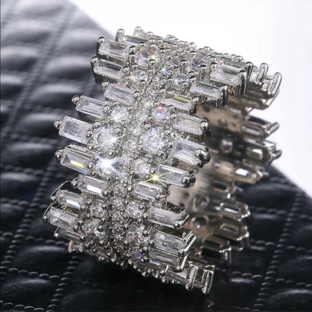 NEW 925 STERLING SILVER DIAMOND ROUND SQUARE RING - Picture 6 of 6